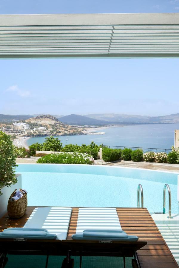 Deluxe Pool Front Sea View