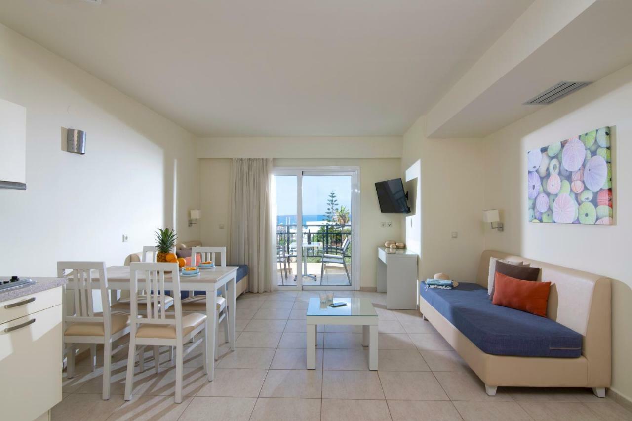 Superior One Bedroom Apartment
