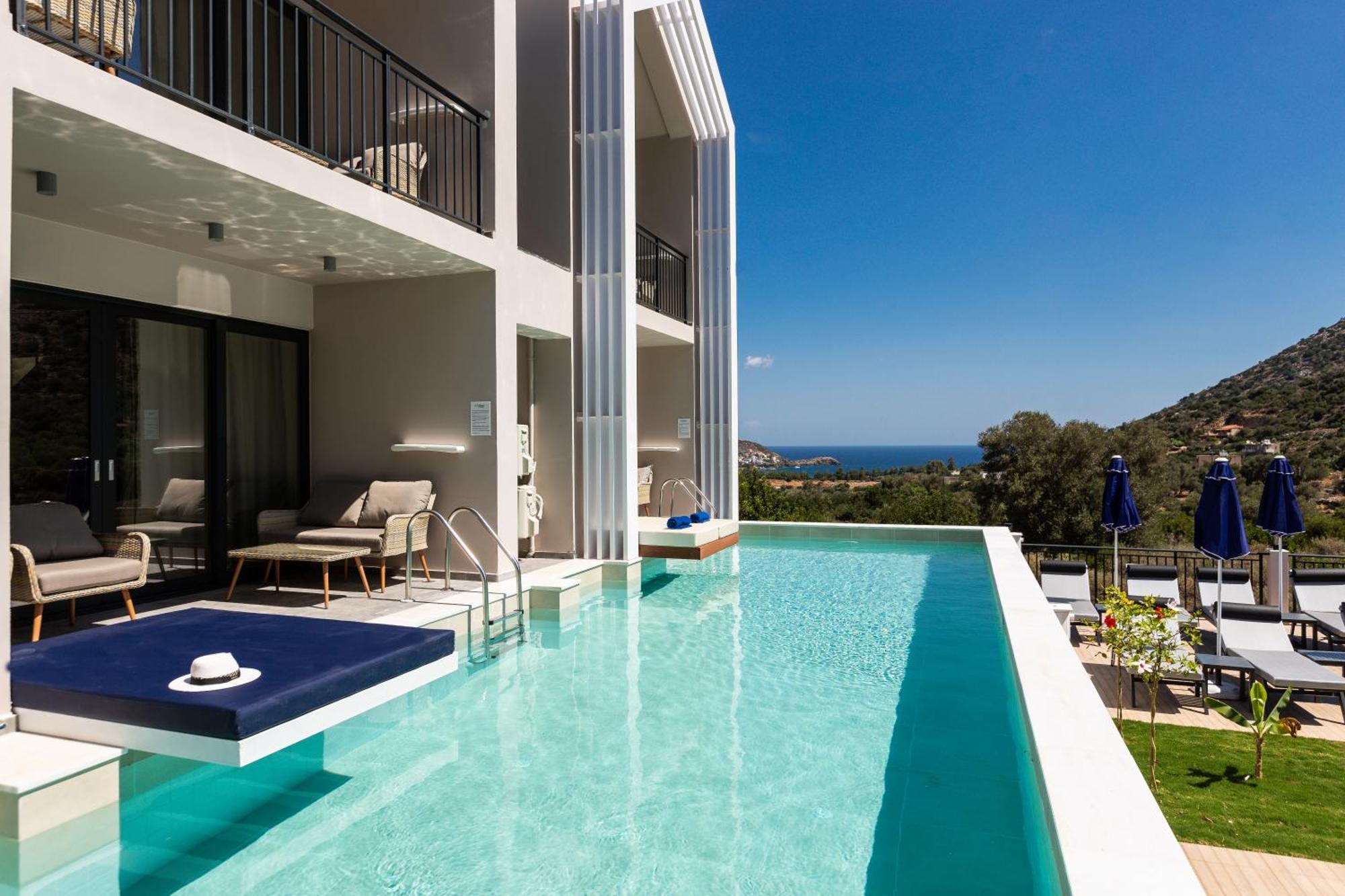 Two-Bedroom Suite Swim Up