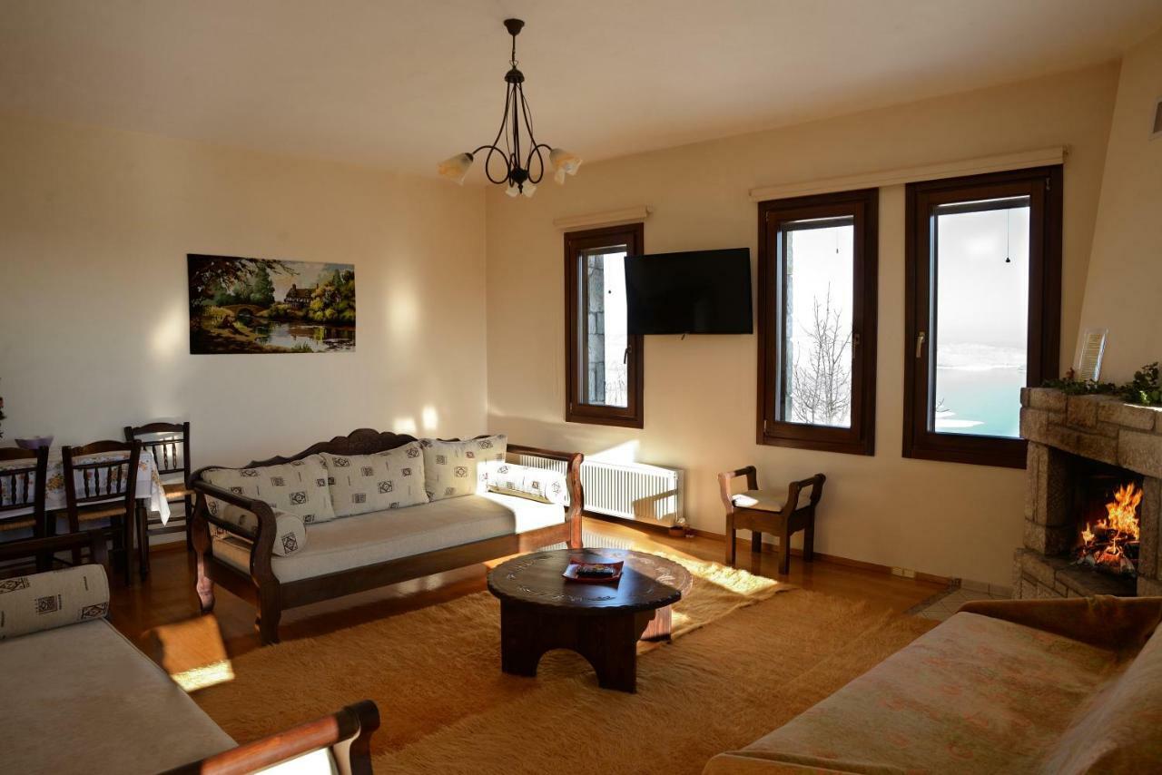 Deluxe Studio lake view