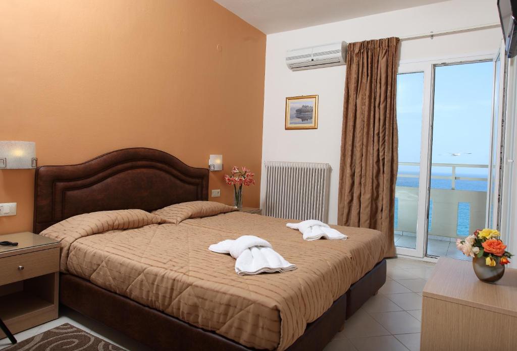 Double or Twin Room Sea View