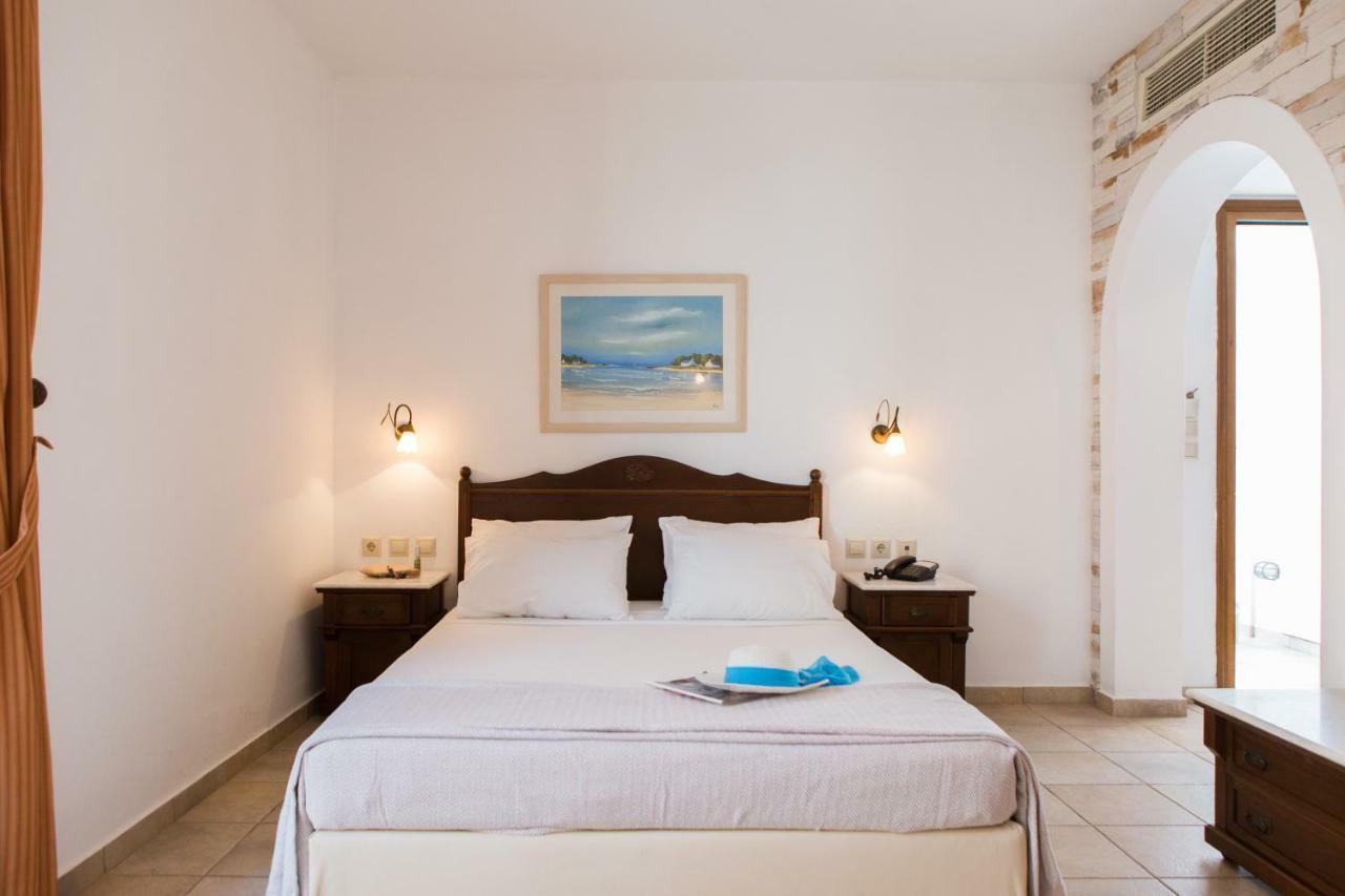 Double or Twin Hopping Room room Changes