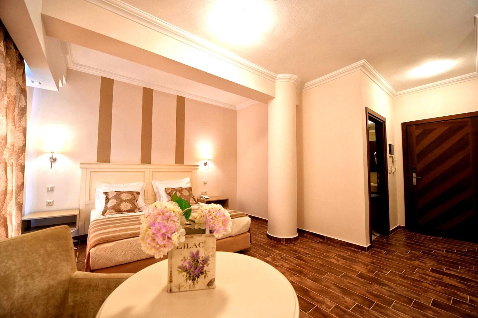 Single Room Mountain View