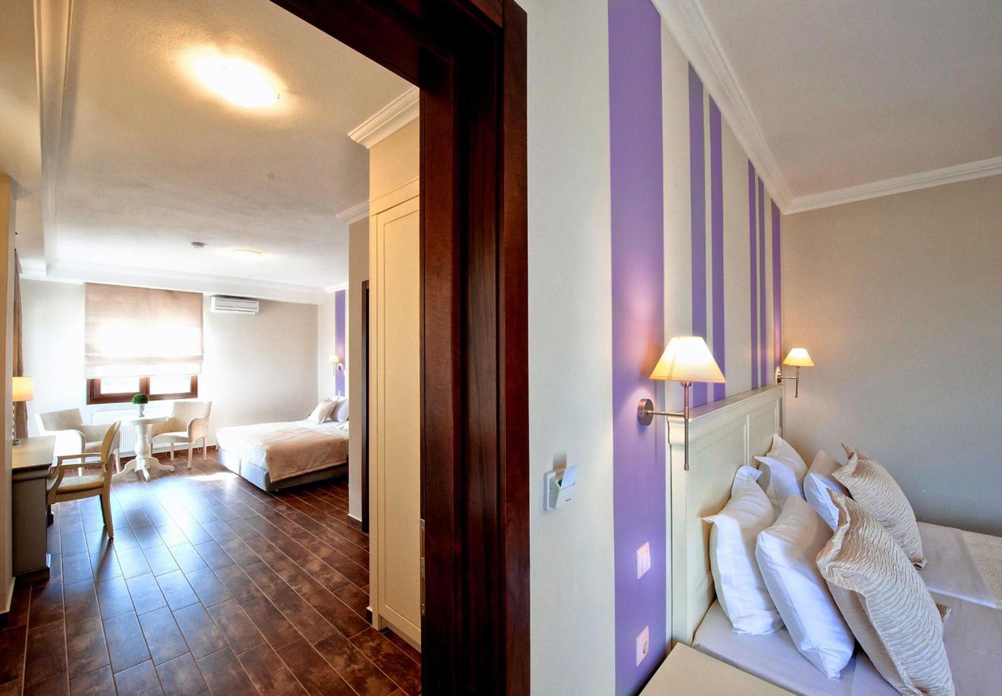Family Interconnecting Room Lake View