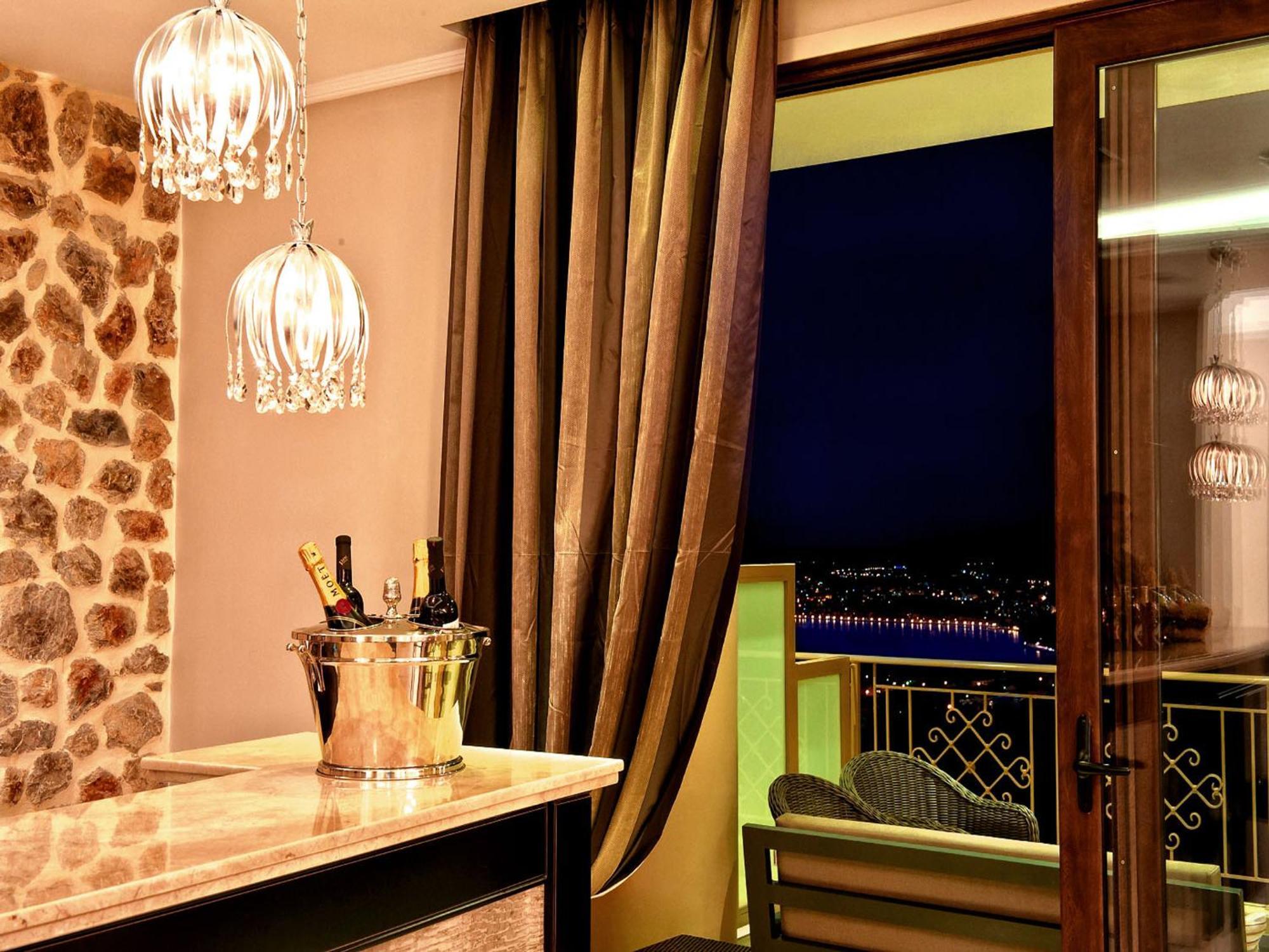 Double or Twin Room Mountain View