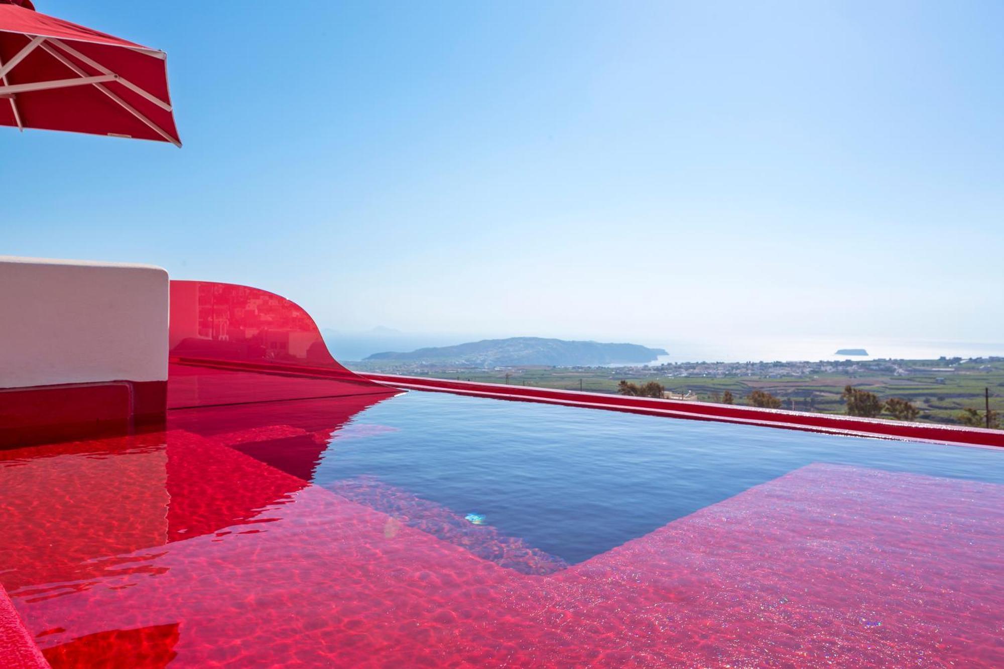 Superior Pool Suite