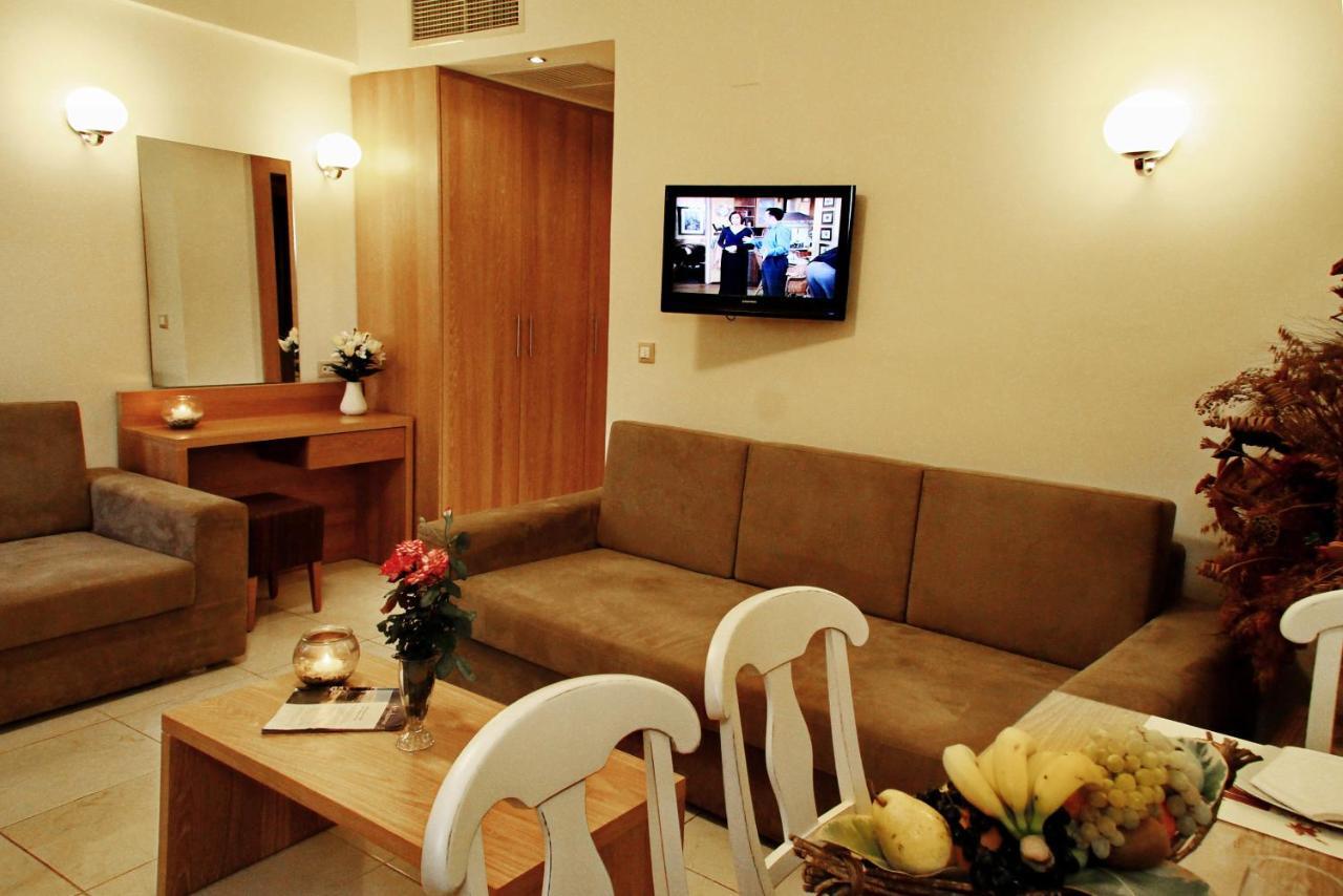 Deluxe Apartment