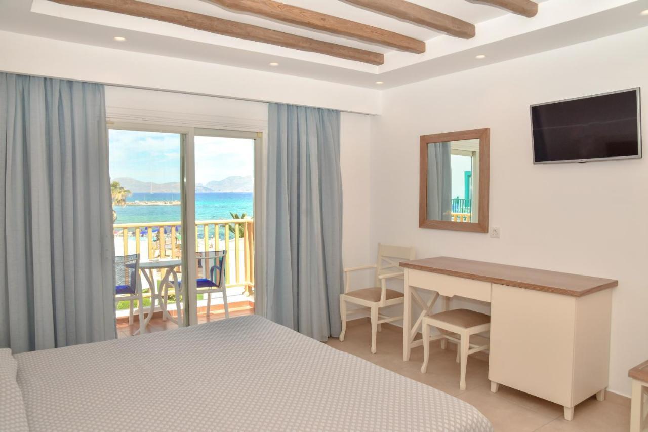 Double or Twin Room Sea View
