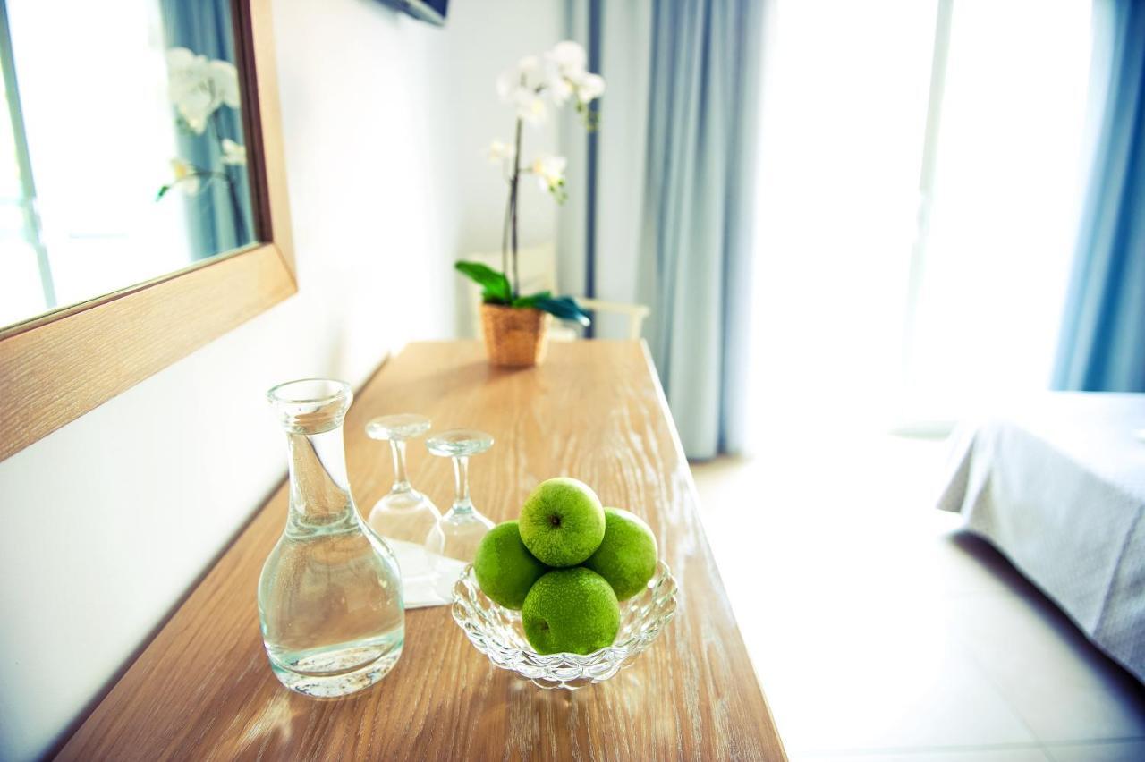Double or Twin Room Garden View