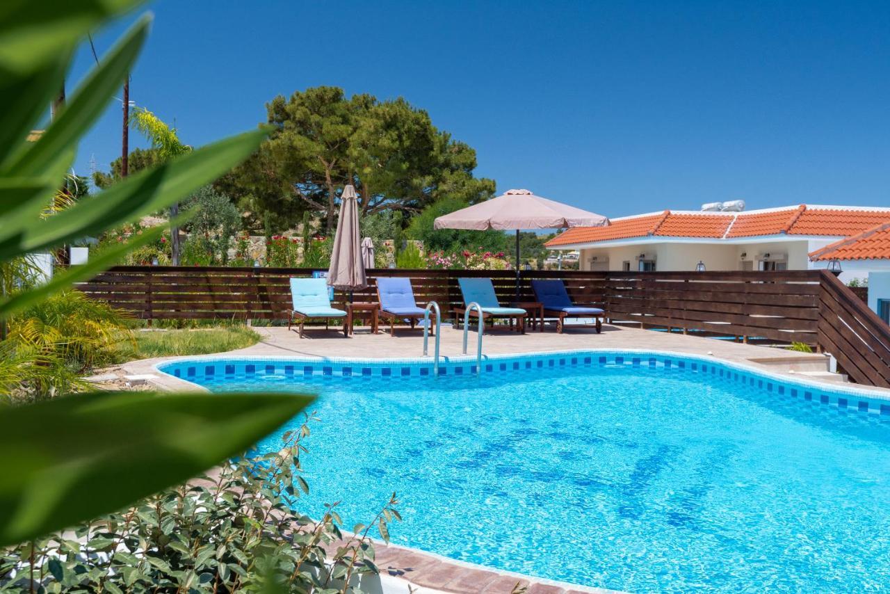 Deluxe Suite 2 Bedrooms Private Pool Mountain View