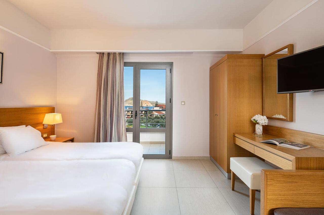 Double Room Pool or Garden View