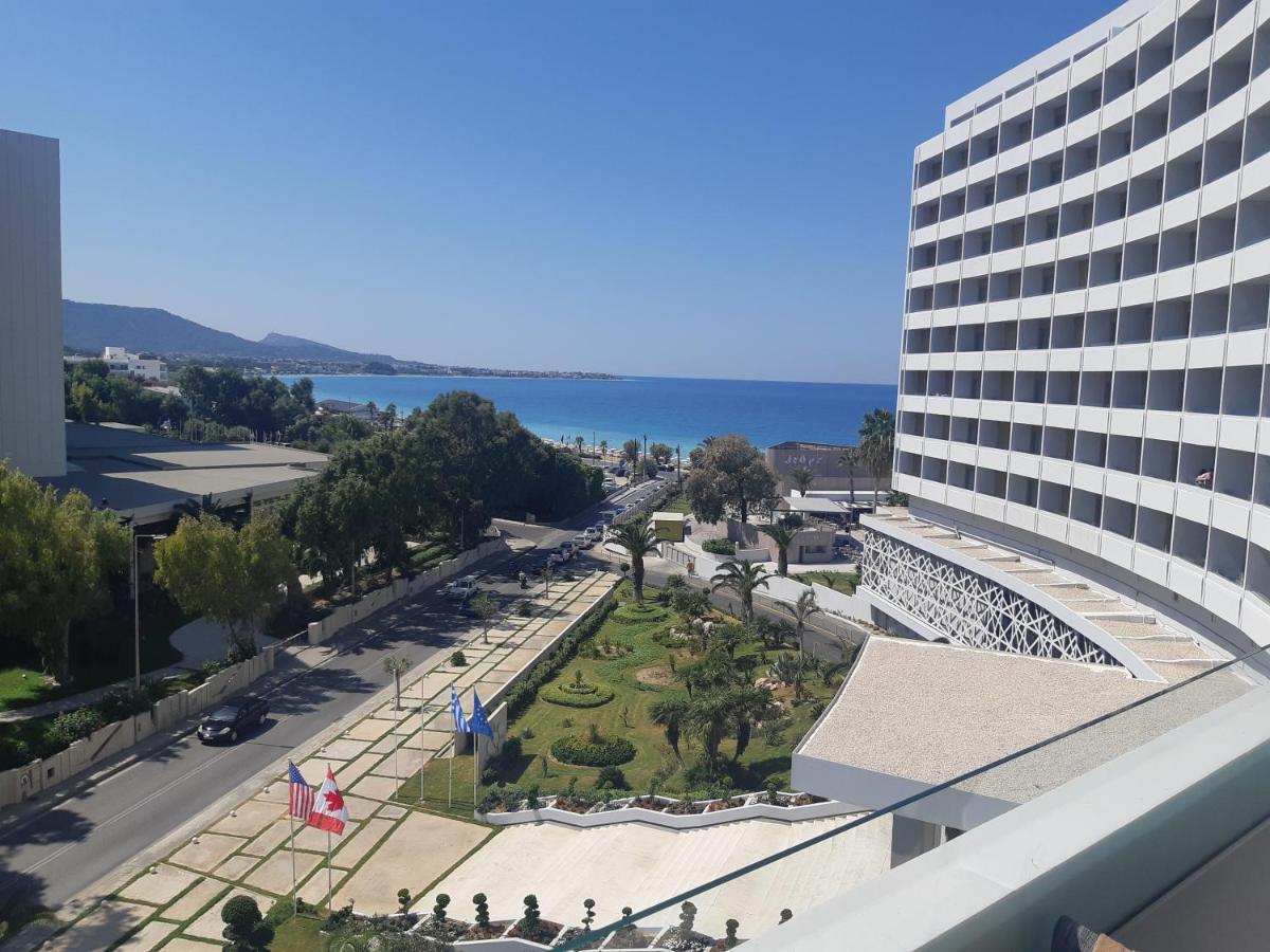 Double or Twin Room Side Sea View