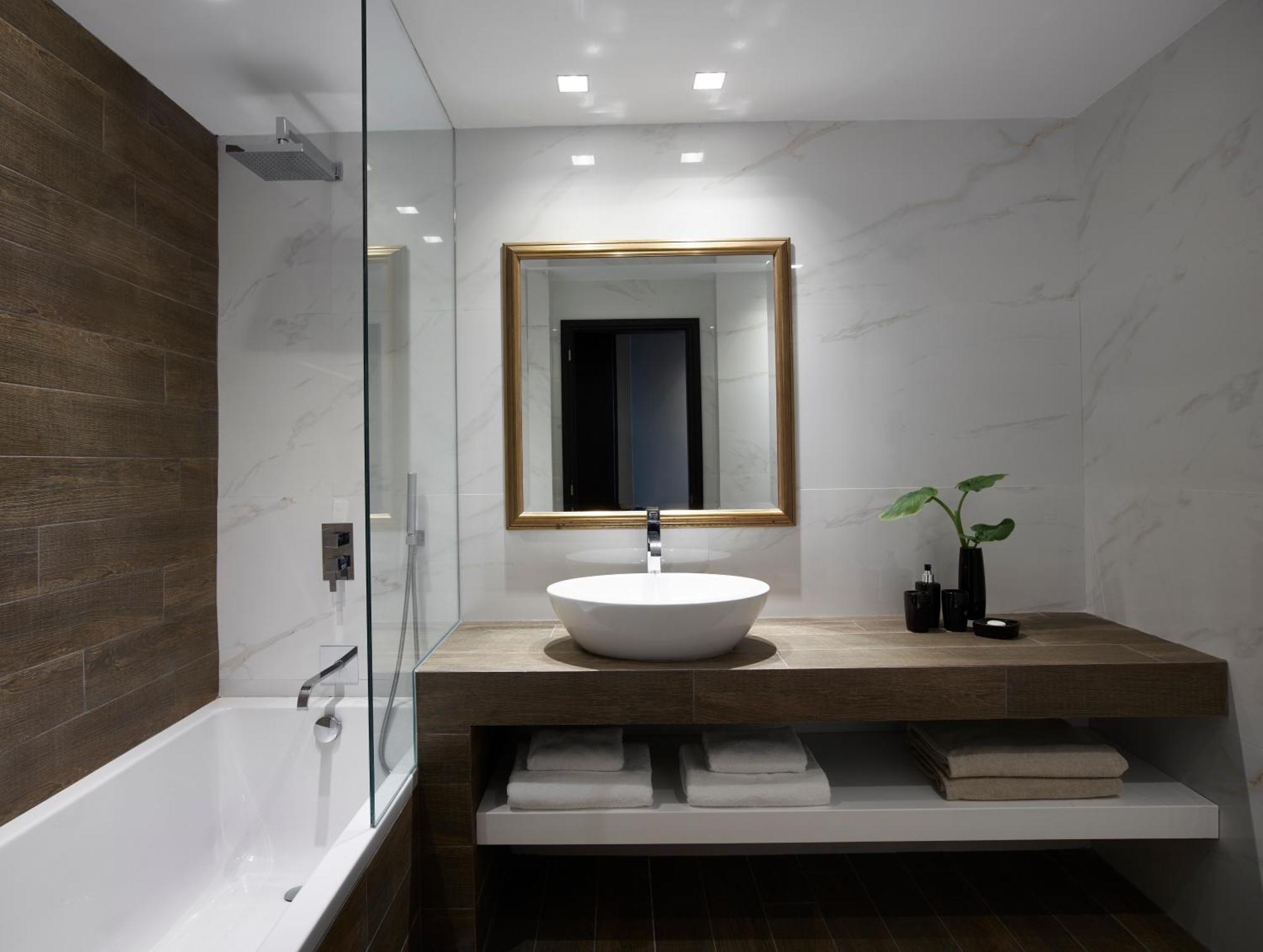 Standard Double Suite