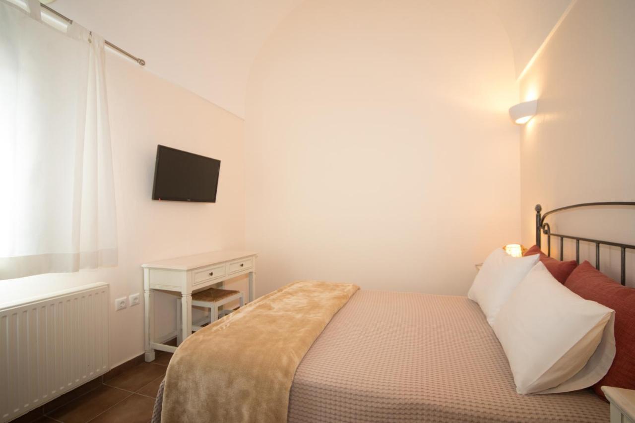 Small Double Room without Balcοny
