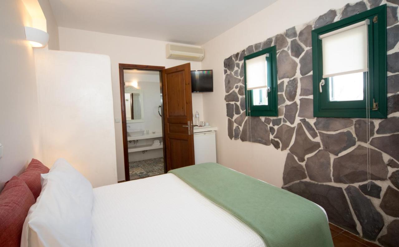 Small Double Room without Balcοny
