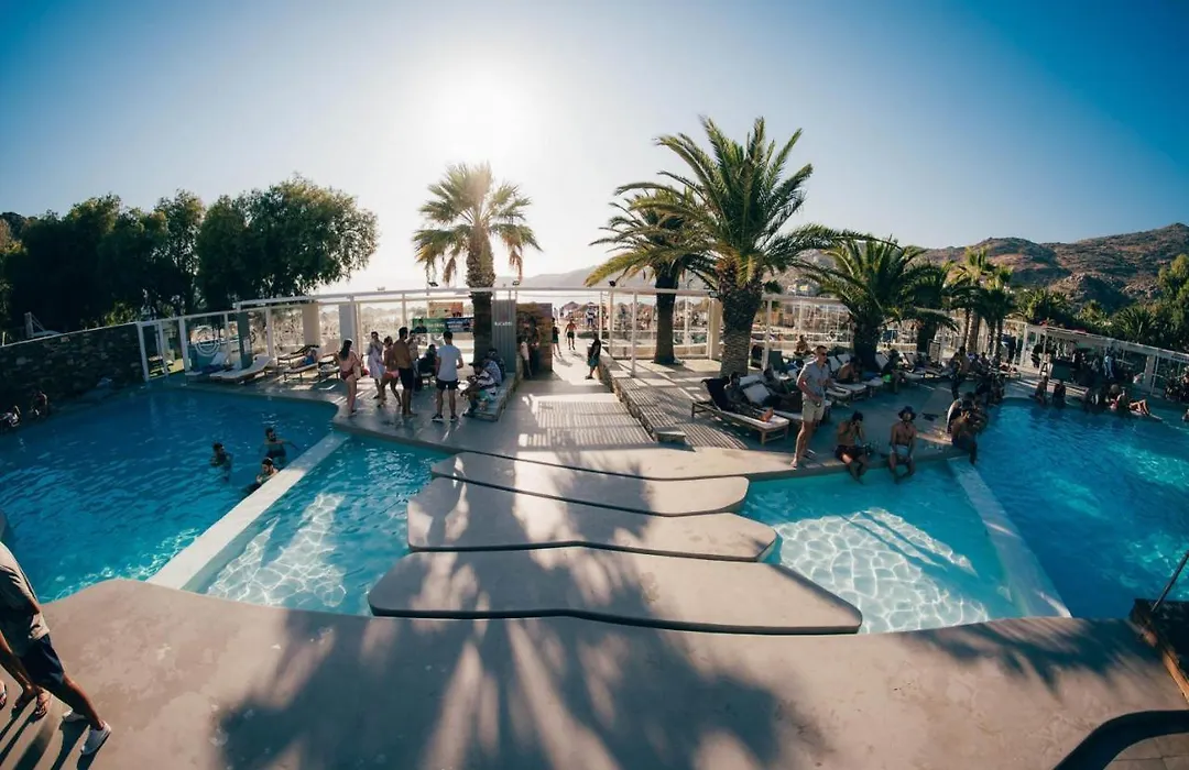 Farout Beachclub - Rooms & Camping-1