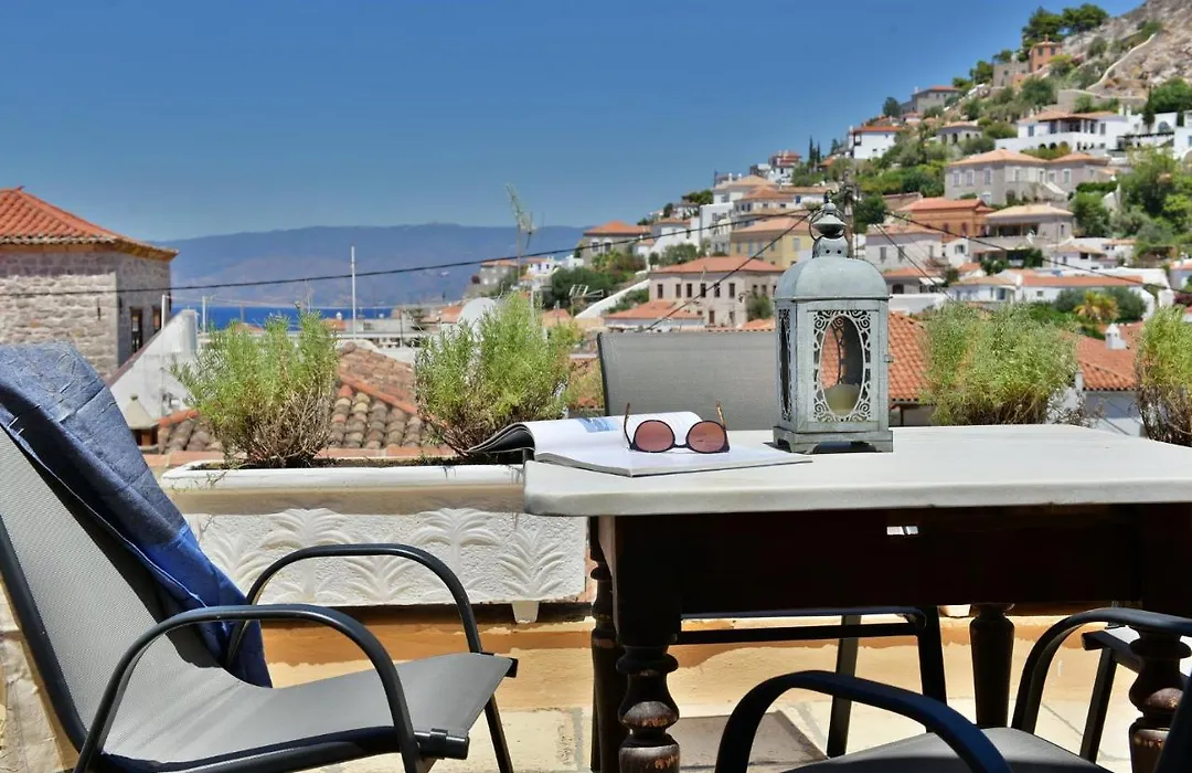 Hydra Art Suites-1