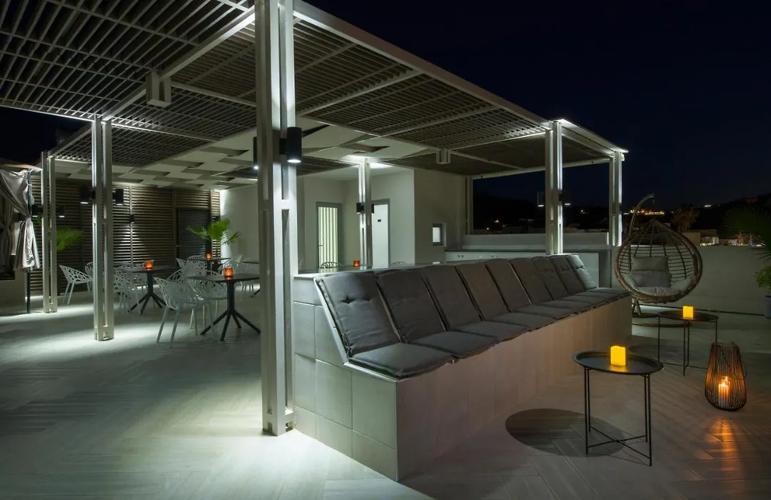 Xsuites - Adults Only Boutique Suites With Private Jacuzzi-1