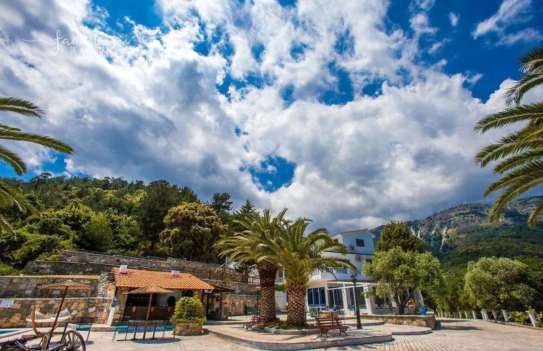Kinira Beach Hotel-1
