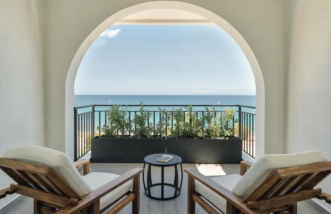 Bitzaro Boutique Hotel-1
