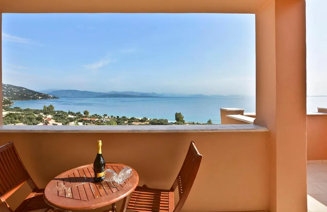 Villa Renata Gold - Private Pool, Free Parking & Sea View-1