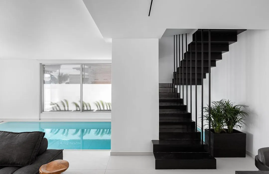 Black Stone Villa-1