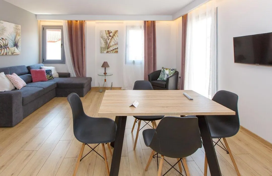 ΟNIRO Comfort Living-1