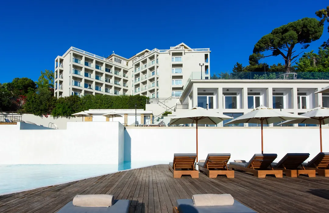 The Royal Grand Hotel-1