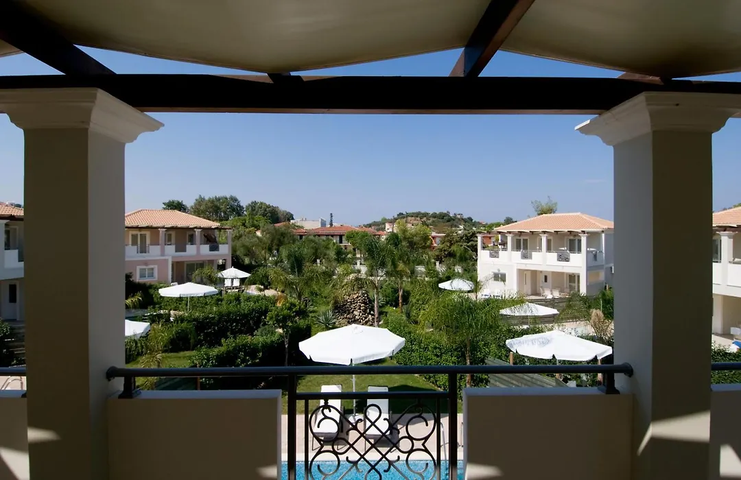 Mamfredas Luxury Resort-1