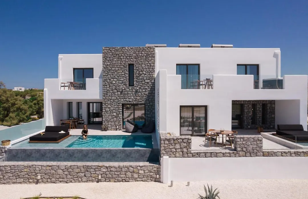 Milestones Naxos-1