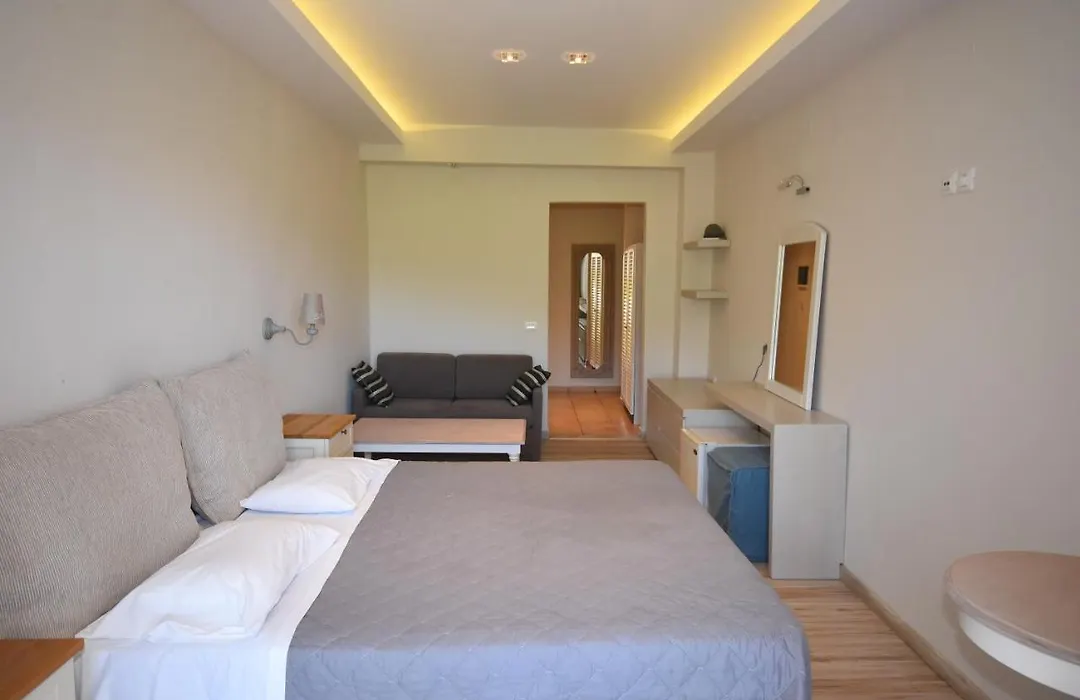 Callisto Beach Hotel-1