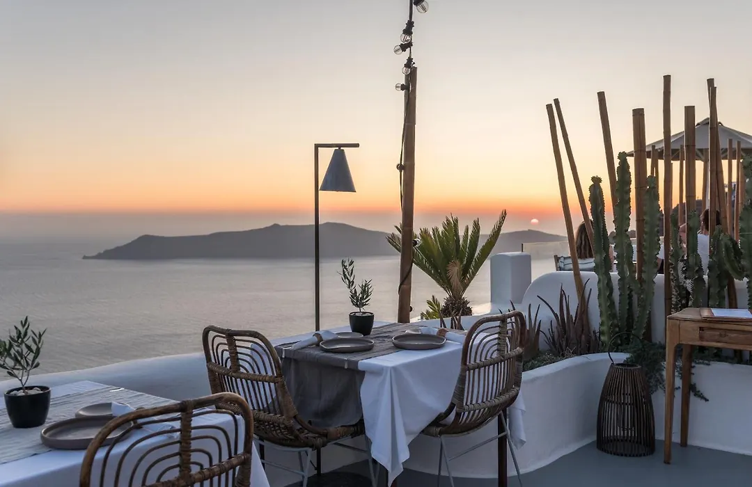 Cocoon Suites (Adults Only)-1