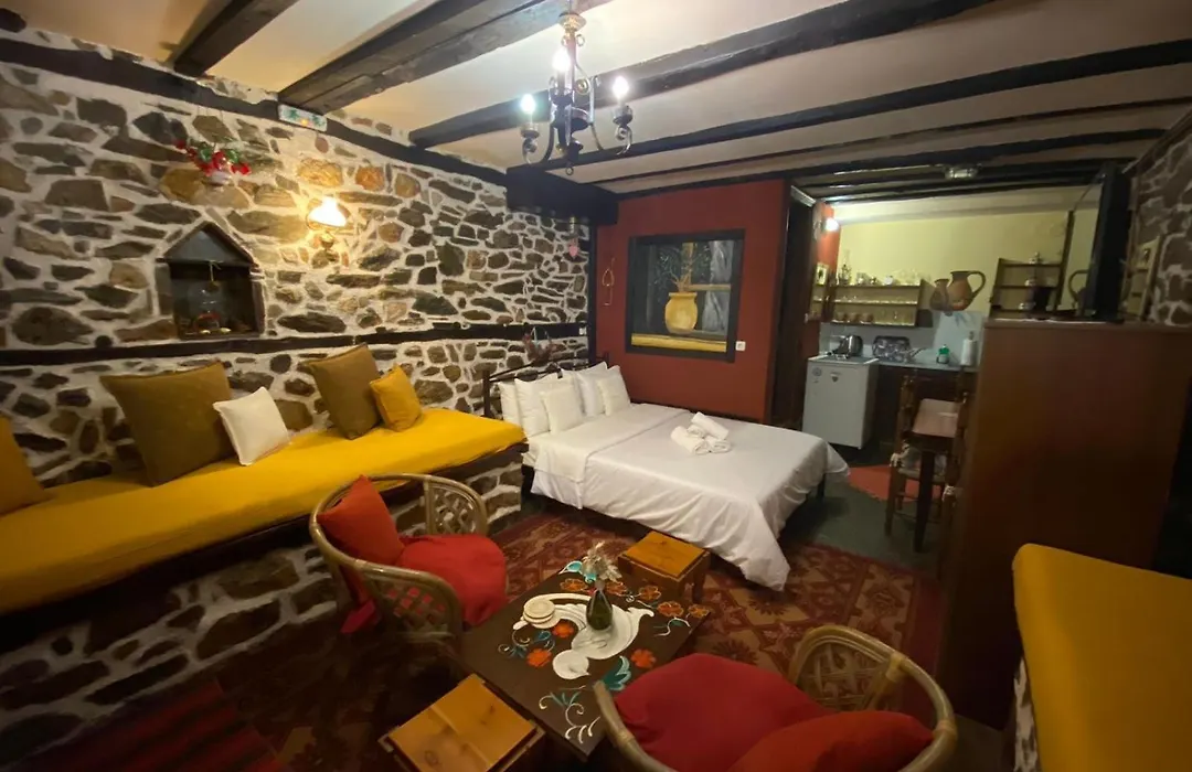 Traditional Guesthouse Erato-1
