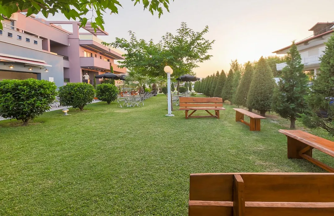 Hotel Yakinthos-1