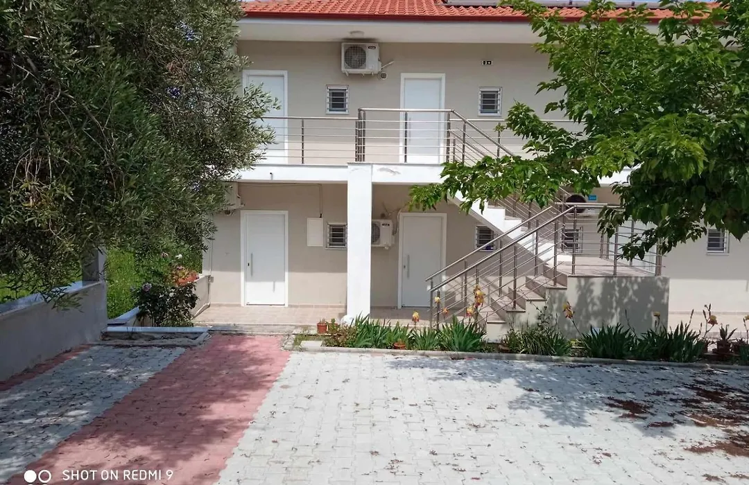 Calua Seaview Rooms-1