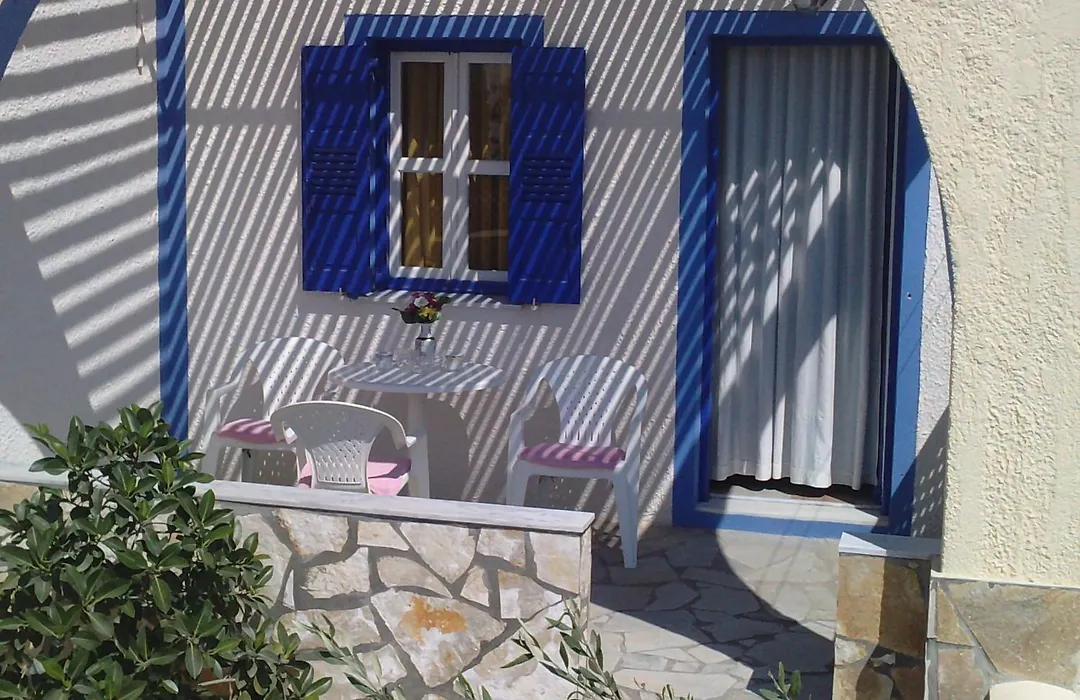 Darzenta Athina Apartments Perivolos-1