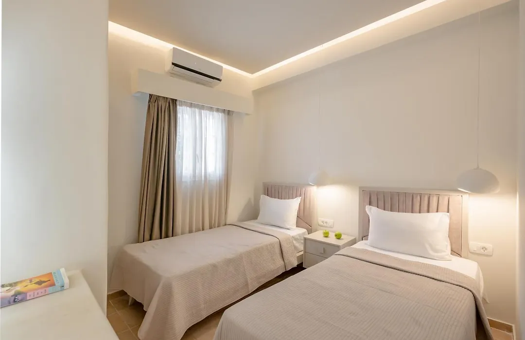 Loukas & Emma Eco Houses-1