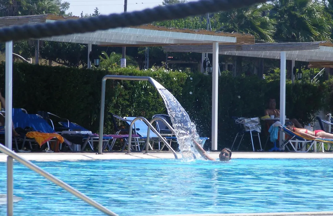 Lintzi Hotel-1