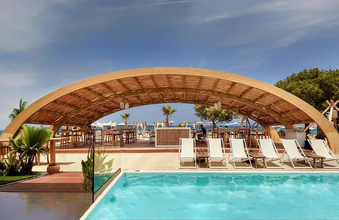 Enorme Teatro Beach - Adults Only-1