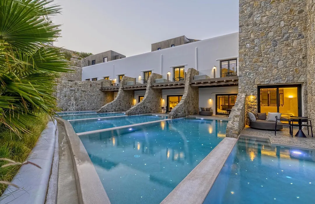 Aeonic Suites And Spa-1