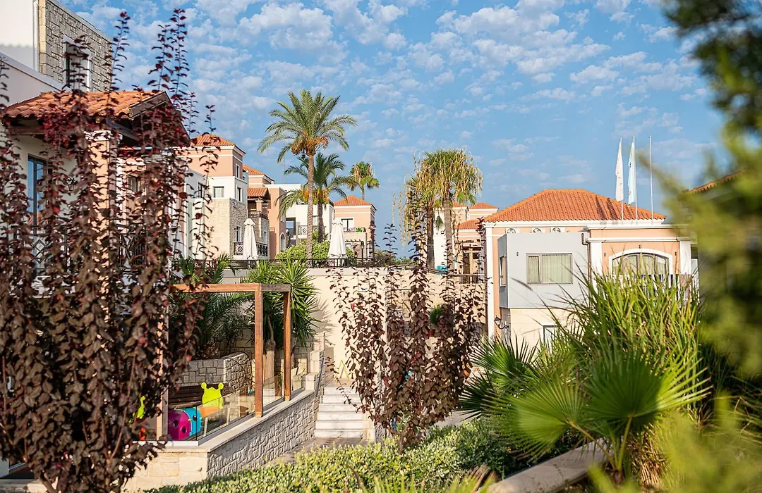 Caldera Village-1