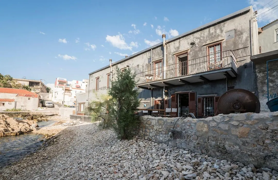 Kito- Transformed House On The Water'S Edge-1
