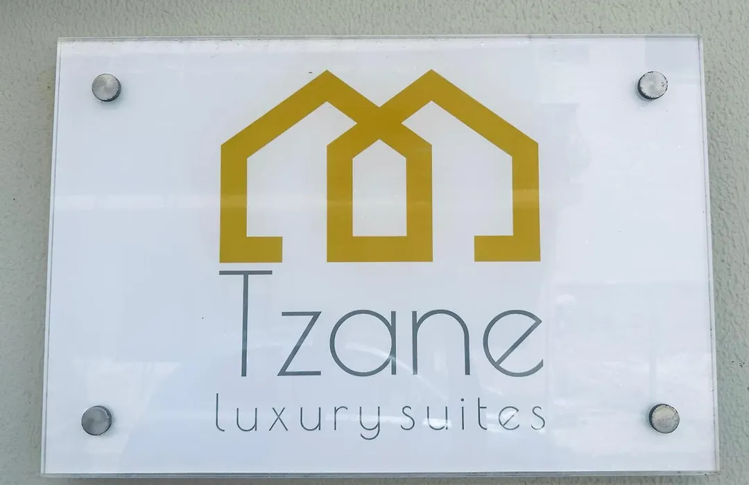 Tzane Luxury Suites - Luxury Suites In The City Center For Comfort & Privacy By Villa Mana Gers-1