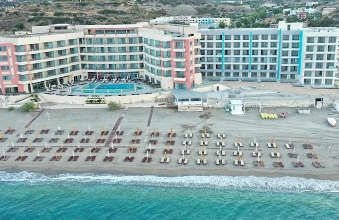 Konstantinos Palace-1