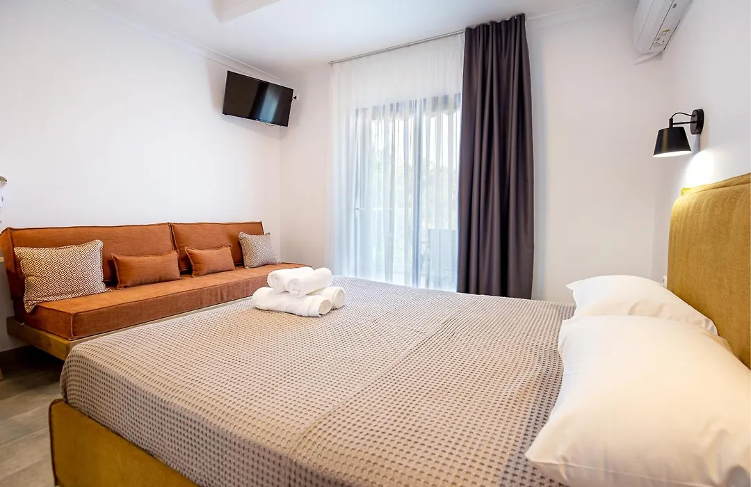 Rodon House Aparthotel-1