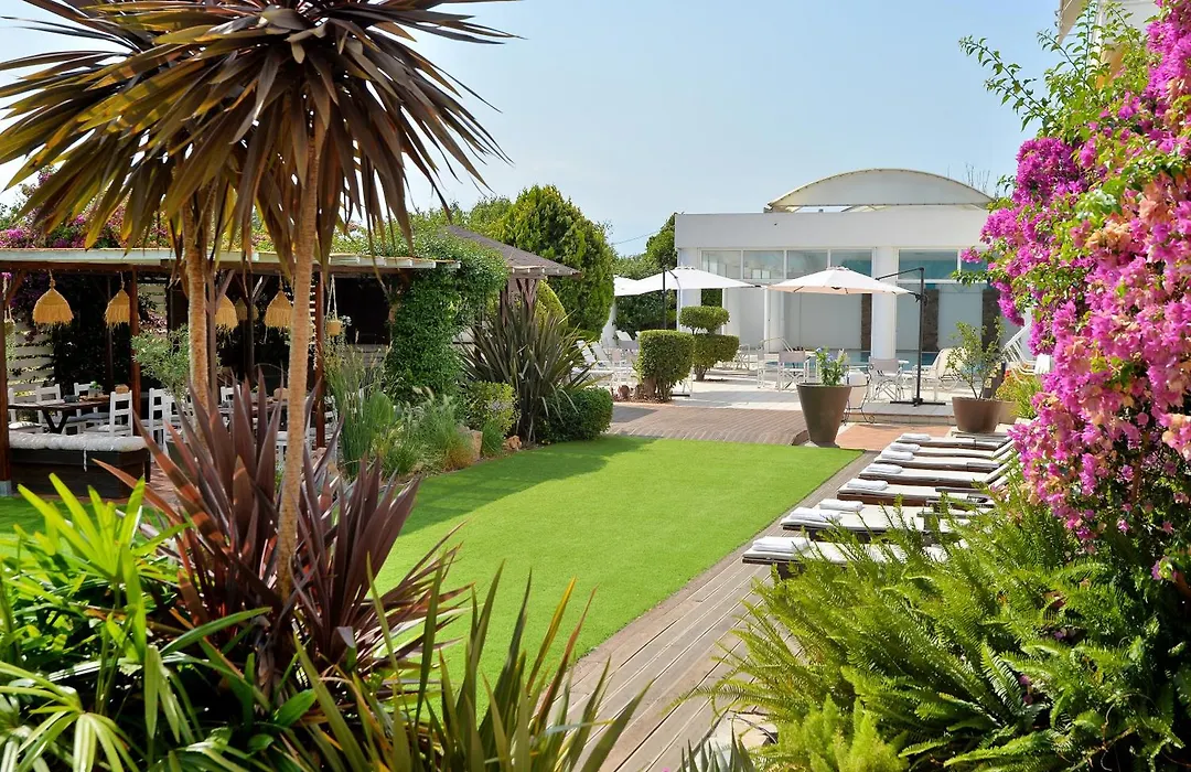 Hotel Kalloni-1