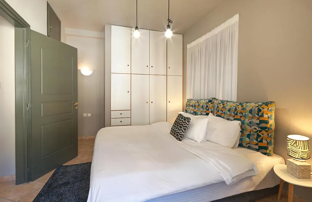 Luxury Studios & Cozy Apartments By White Hills-1