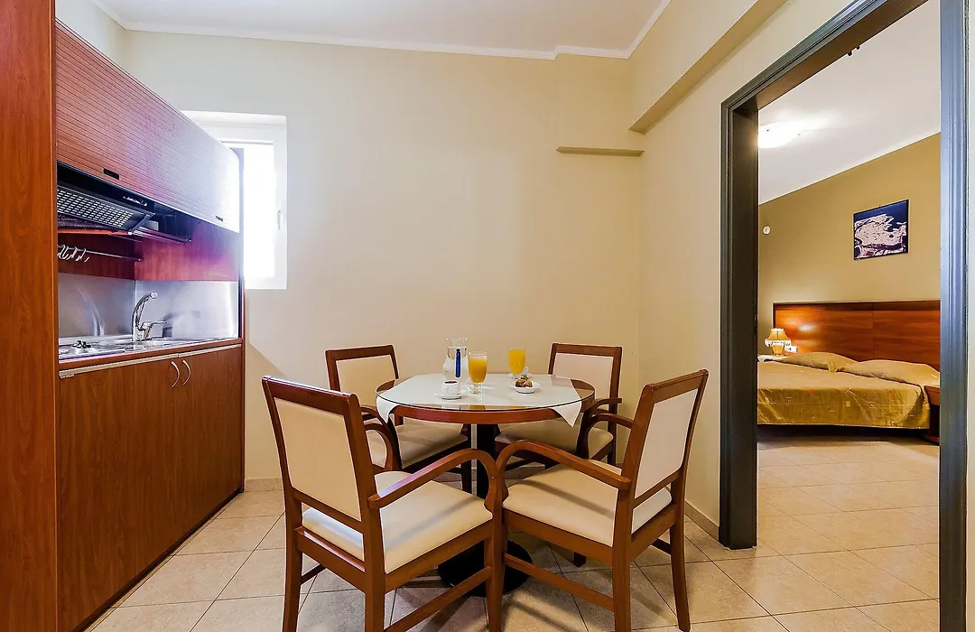 Esmeralda Hotel-1