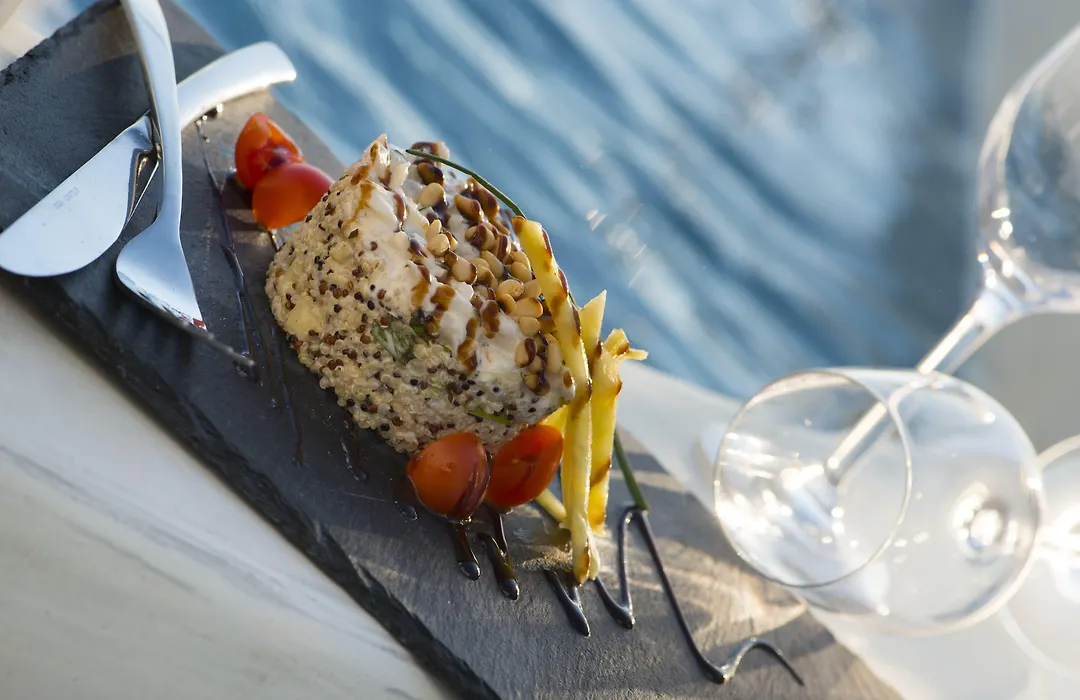 Pearl On The Cliff Hotel & Suites By Pearl Hotel Collection-1