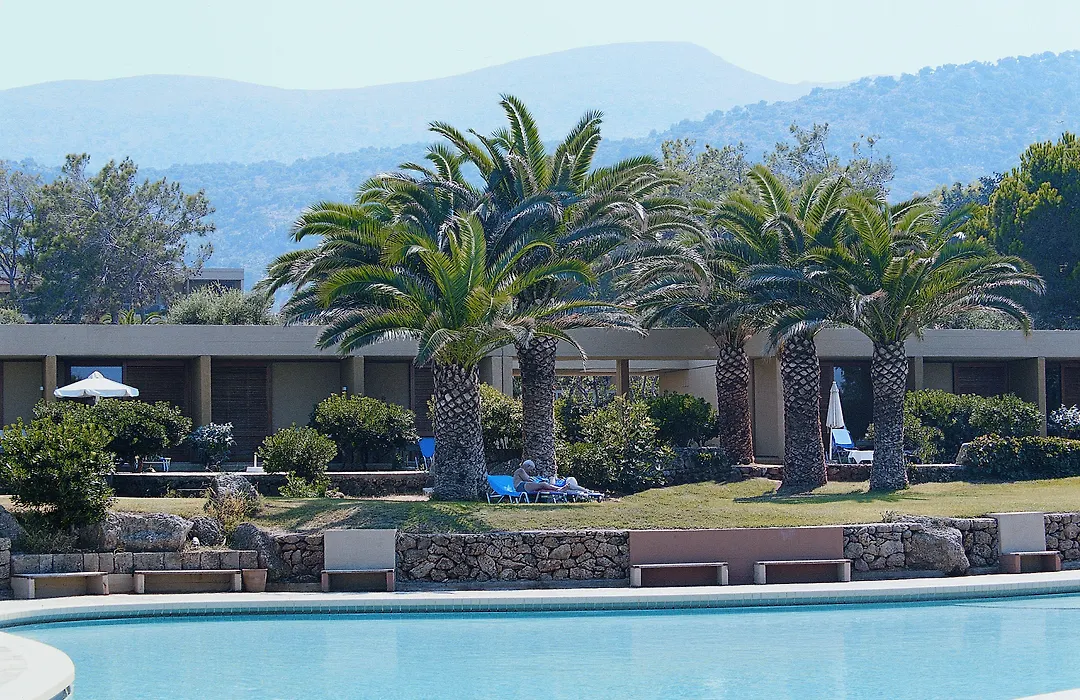 Kernos Beach Hotel & Bungalows-1